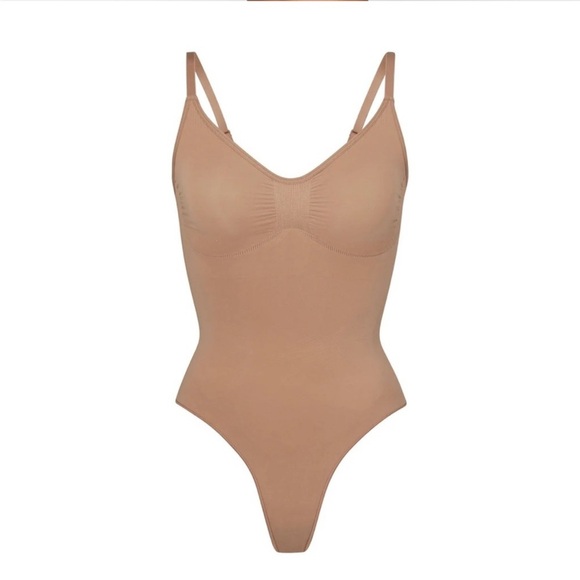 Skims Shapewear Bodysuit Seamless Thong Bodysuit New XXS/XS - Picture 4 of 7